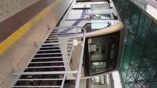 В метро.Пътуване от метростанция Люлин до метростанция Сливница.
