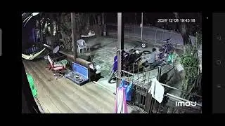 Sửa xe đạp điện buổi tối 