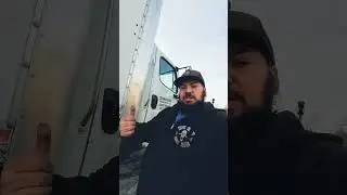 Грузовик Freightliner M2 снова буксирует!