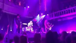 Claw Boys Claw So mean Paradiso 7 december 2025