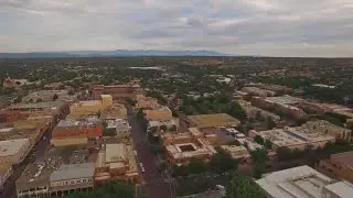 Santa Fe residents react to mayor's push to increase minimum wage