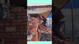 Brick Wall installation with hydraulic concrete support #contructions #bricklaying #masonry #short