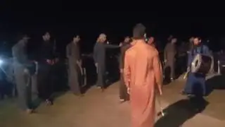 الفنان خميس الزوبعي معى عازف الوركن ضياء ماجد و عازفين الطبل عهد و وعد