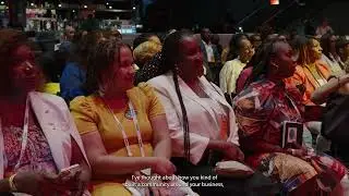 Кэм Кирк выступает на саммите Forbes Black Summit 2024