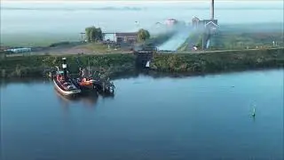 Stoombootje bij Stoomgemaal Hertog Reijnout in ochtendgloren