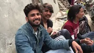 Lahaul valley में घरों से Roti माँग के Khai 🤭 @ArjanBunny1