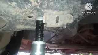 Posisi dongkrak botol mobil Terios lama