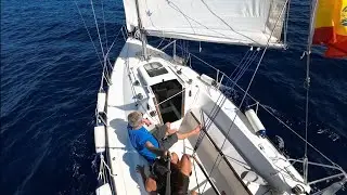Velero Beneteau first 210 Mihiya, Bahia de Roquetas de Mar,  Almería Andalucía España.