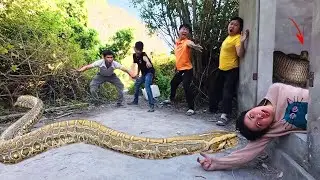  3 Brave Experts Rescue Young Girl Attacked By Anaconda In Abandoned House