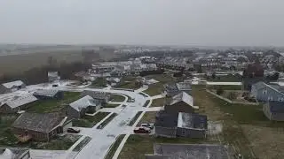 Flying the drone in the snow (4K)