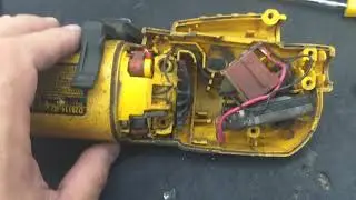 MONTAGEM DEWALT D28114B2 MONTAGEM DO MÓDULO E INTERRUPTOR.