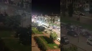 إحتفلات الجماهير المغربية عقيبا فوز المنتخب الوطني المغربي على نظيره الكاميروني وبلوغهي نصف النهائي 