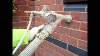 How does cavity wall insulation work?