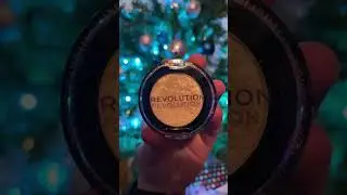 Open my advent calendar with me day 4 #christmas  #christmasmusic #christmasadvent #revolution#short
