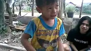 Gokil anak kecil maenkan gitar ala metal