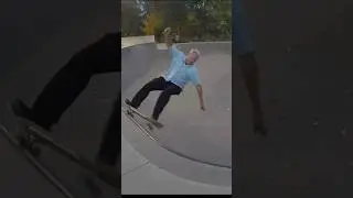 58 year old man tries a hot lap around Lafayette Skatepark #skateboarding #toooldtoskate #skatepark