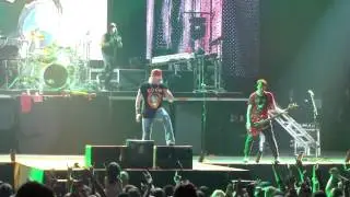 Guns N' Roses - Paradise City (Live Moscow, Russia 08.06.2010)