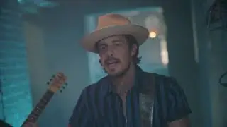 Everette - Dang the Whiskey (Visualizer)