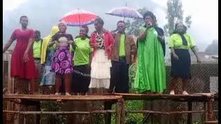 worship team with Joyce MANGONGO in BUMAKITA