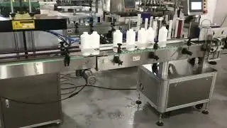 Linear liquid filling machine