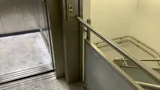 2005 Schindler EuroLift FI MXB MRL traction elevator @ Elielinaukio 2, Kluuvi, Helsinki, Finland