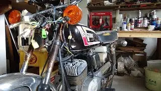 オートバイレストアsuzuki gp125第18回インナーチューブ錆さびです、バーディー90が気になります。