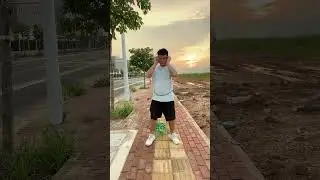 The earphones broke #funny#india  #automobile #comedy #memes #rccar #搞笑 #travel #fpv #drone