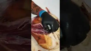 il disosso del prosciutto Crudo 🫠                  Butcher_Gopierogo
