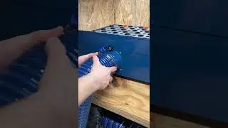 Пылесос Rockler Dust Right Downdraft обеспечивает мягкий нисходящий поток воздуха, который вытяги...