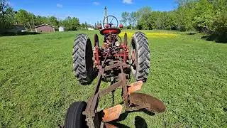 Farmall h 3pt plow