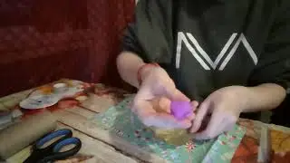 making wax melt Christmas crackers