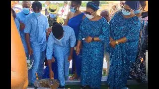 Actress Bimbo Oshin Couldn't Hold Back Tears As Her Husband Was Finally Buried