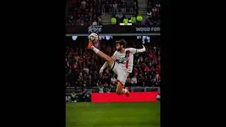 Epic ball control #football #skills #challenge #soccer #soccer #footballtricks #amazing #ligue1 #ucl