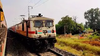 High Speed Crossing Solapur Pune Super Fast Train Intercity Express Train