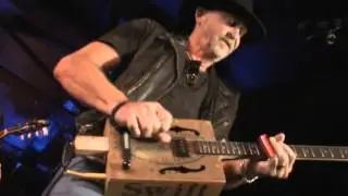 Buzzy James Cigar Box Guitar at Gaslamp