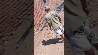 CRATE&Uacute;S:  RESID&Ecirc;NCIA PEGA FOGO NA ZONA RURAL.DE CRATE&Uacute;S