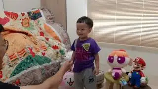 【爸爸育兒】我宅就是幼兒園，阿杜老師幼教現場大公開，2歲杜仔上課中這樣關心同學真暖心。#阿杜家族#理特尚