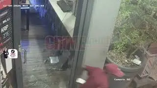 Thieves smash into Princes Town mobile store; 25 phones stolen in heist caught on CCTV