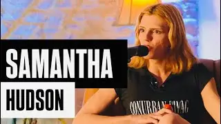 Hablando con Samantha Hudson en Living