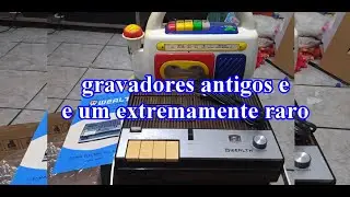 2 gravadores antigos, um deles extremamente raro