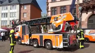 Feuerwehr Frankfurt - 150 Jahre Kreisfeuerwehrverband - Drehleiterübung