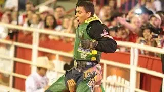 Luciano Castro conquista t&iacute;tulo e R$ 100 mil na final da PBR