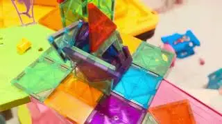 Emi and Ryli&rsquo;s Art Magnet Futuristic Building 