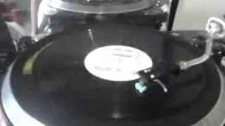 VIBRONICS - DUB IN THE  VALLEY  FROM SCOOPS  LABEL ..UPLOAD  BY JAH DISCIPLE ( JAH STEPPA)