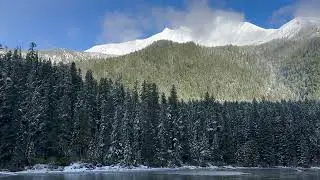Snow hike to iced lake