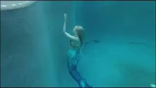 How a Mermaid Should Swim