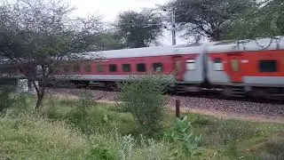 full speed  ashram superfast express 12915