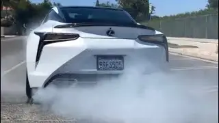 Lexus LC500 Brutal Exhaust Sound (DOWNSHIFTS, BURNOUTS, TUNNEL RUNS)