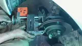 Car brake drum tool polish with on car lathe machine