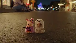 A Witch and a Ghost go to Disneyland at Halloween | Calico Critter Stop Motion